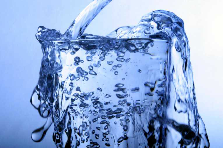 Água Mineral Alcalina tráz benefícios para saúde